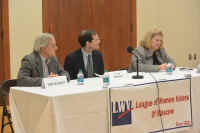LWV_ACADebate_120213_10_1024x682.jpg (199356 bytes)